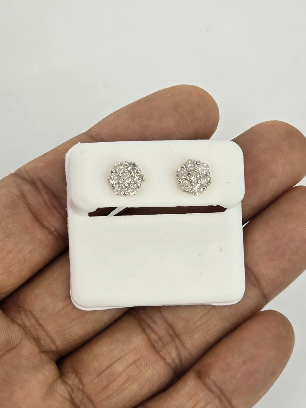 Real Diamond 10k Gold Flower Stud Earring